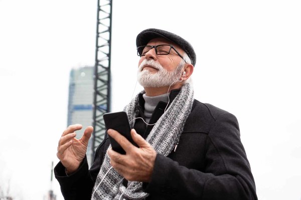 Quels sont les critères de choix d'un téléphone pour senior ?